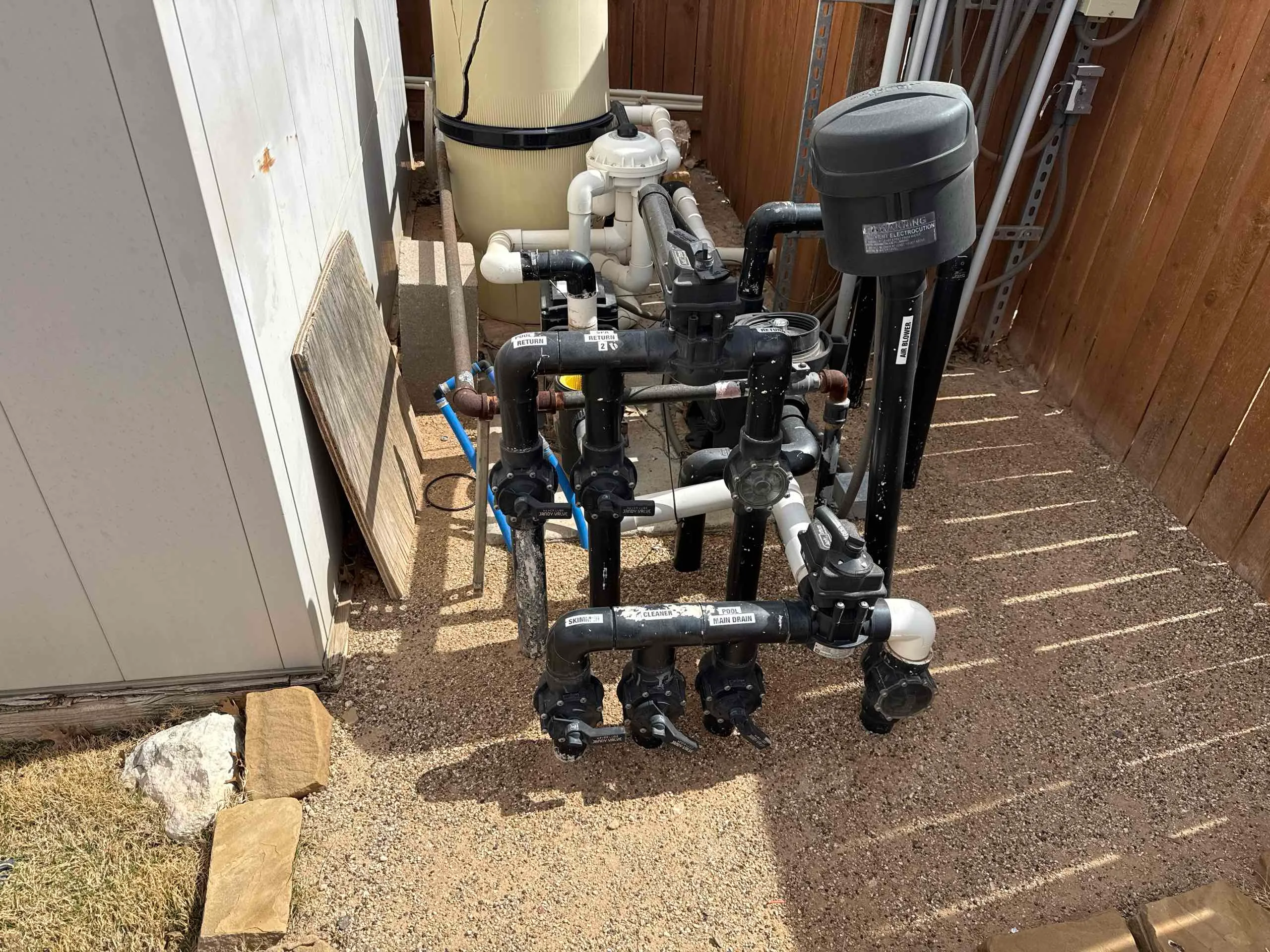 Pool equipment with filter, plumbing and valves